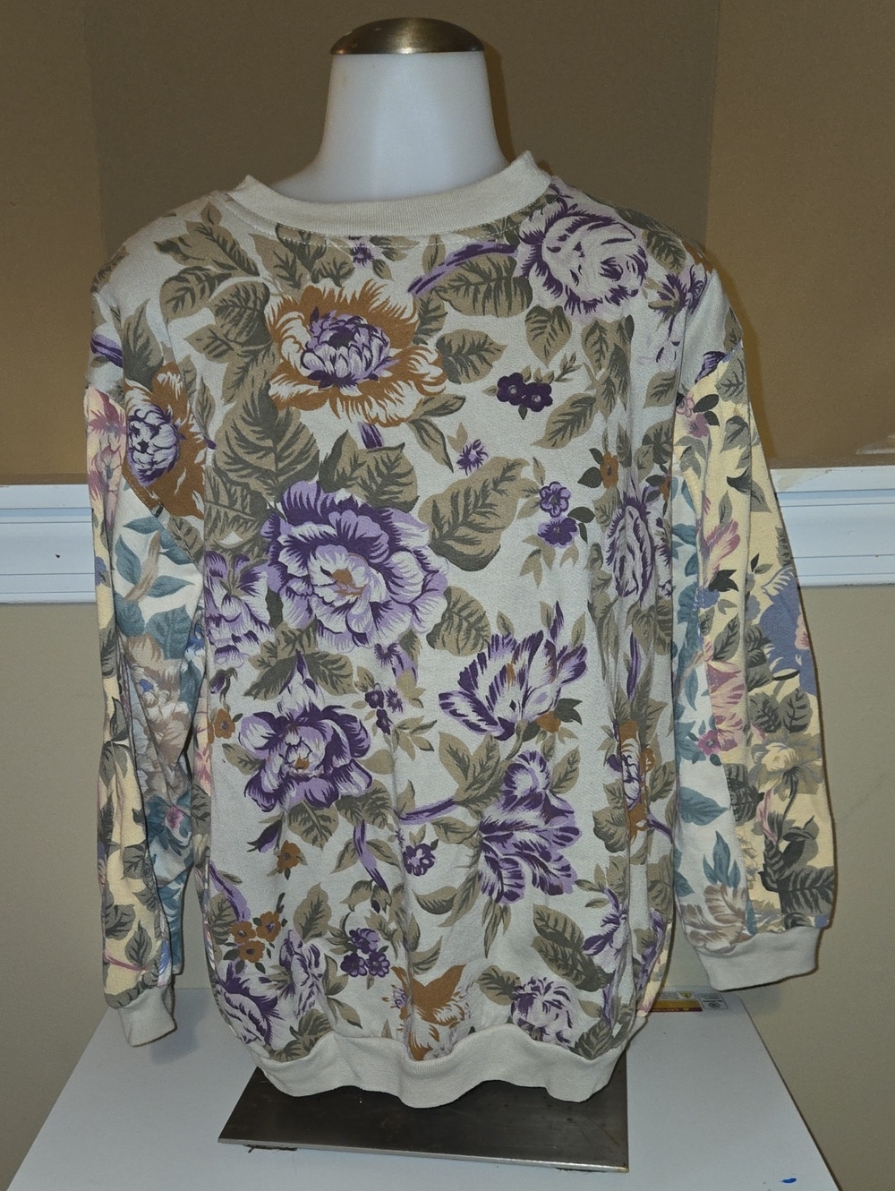 Vintage Floral Crewneck Sweatshirt - Purple & Cream Medium